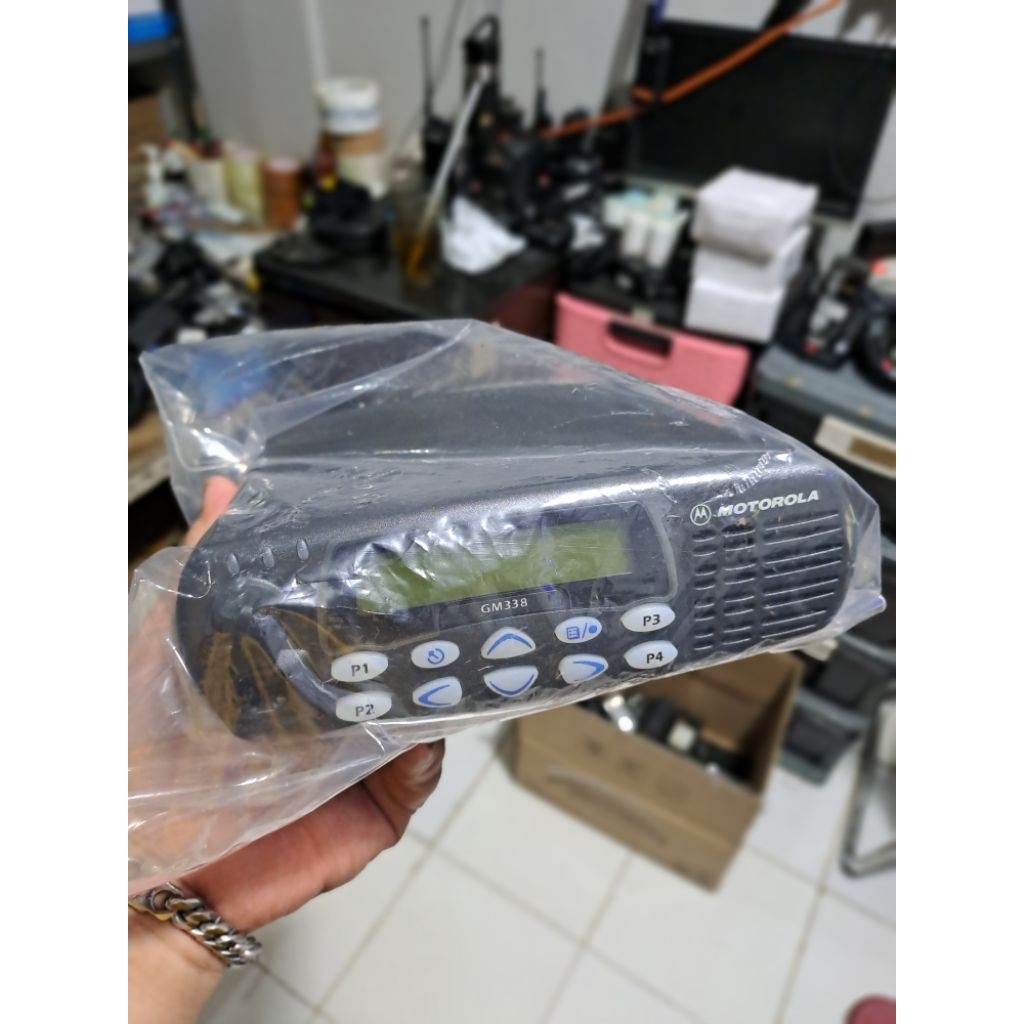 RIG MOTOROLA GM338 UHF BARU MOTOROLA GM 338 UHF BARU FREKUENSI UHF 403 MHZ