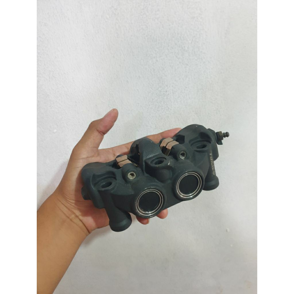 kaliper tokico zx10R kanan