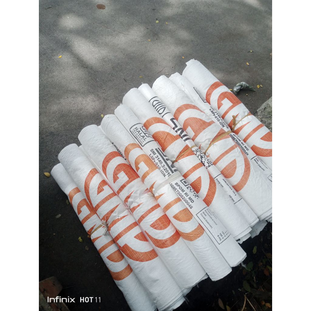 Karung Gula Kristal Putih 50 kg – Bekas, Bersih, dan Kuat isi 10 pcs