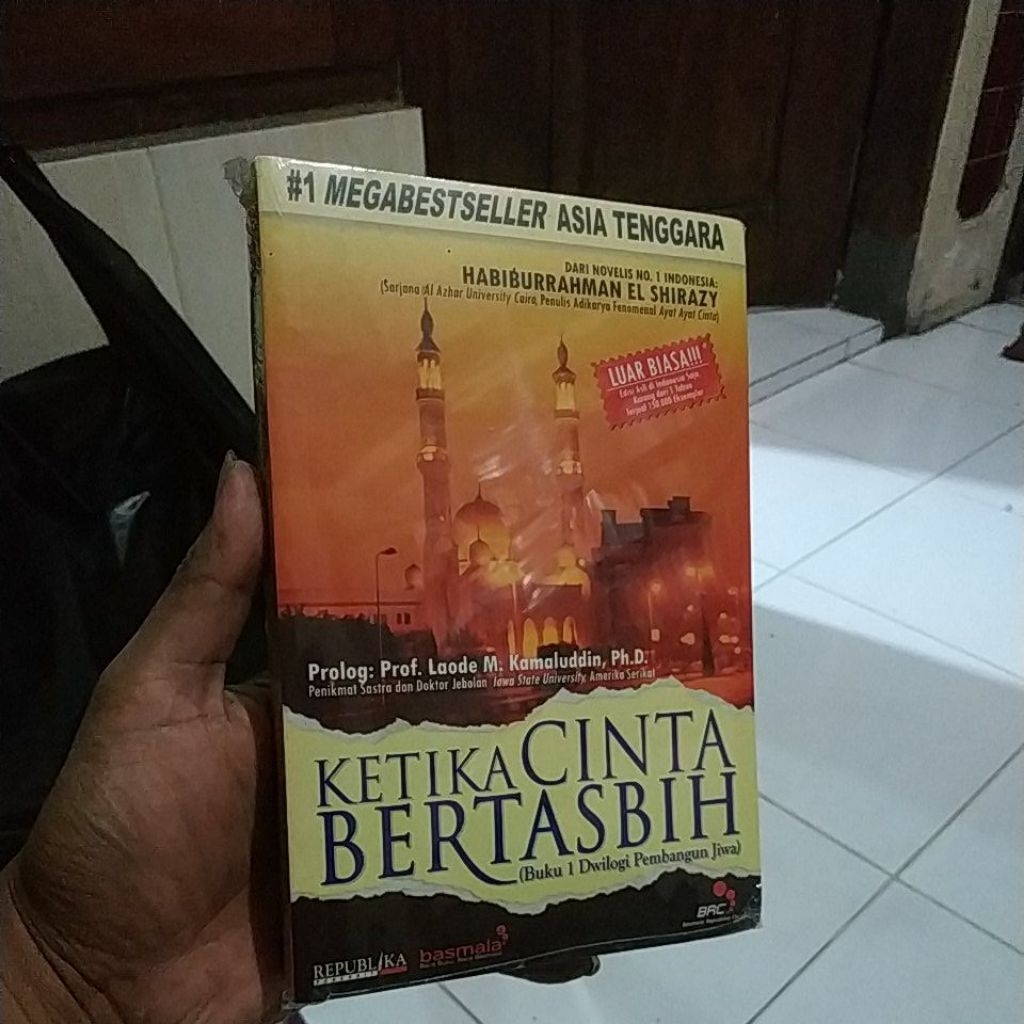 flash sale original KETIKA CINTA BERTASBIH - Habiburrahman El Shirazy