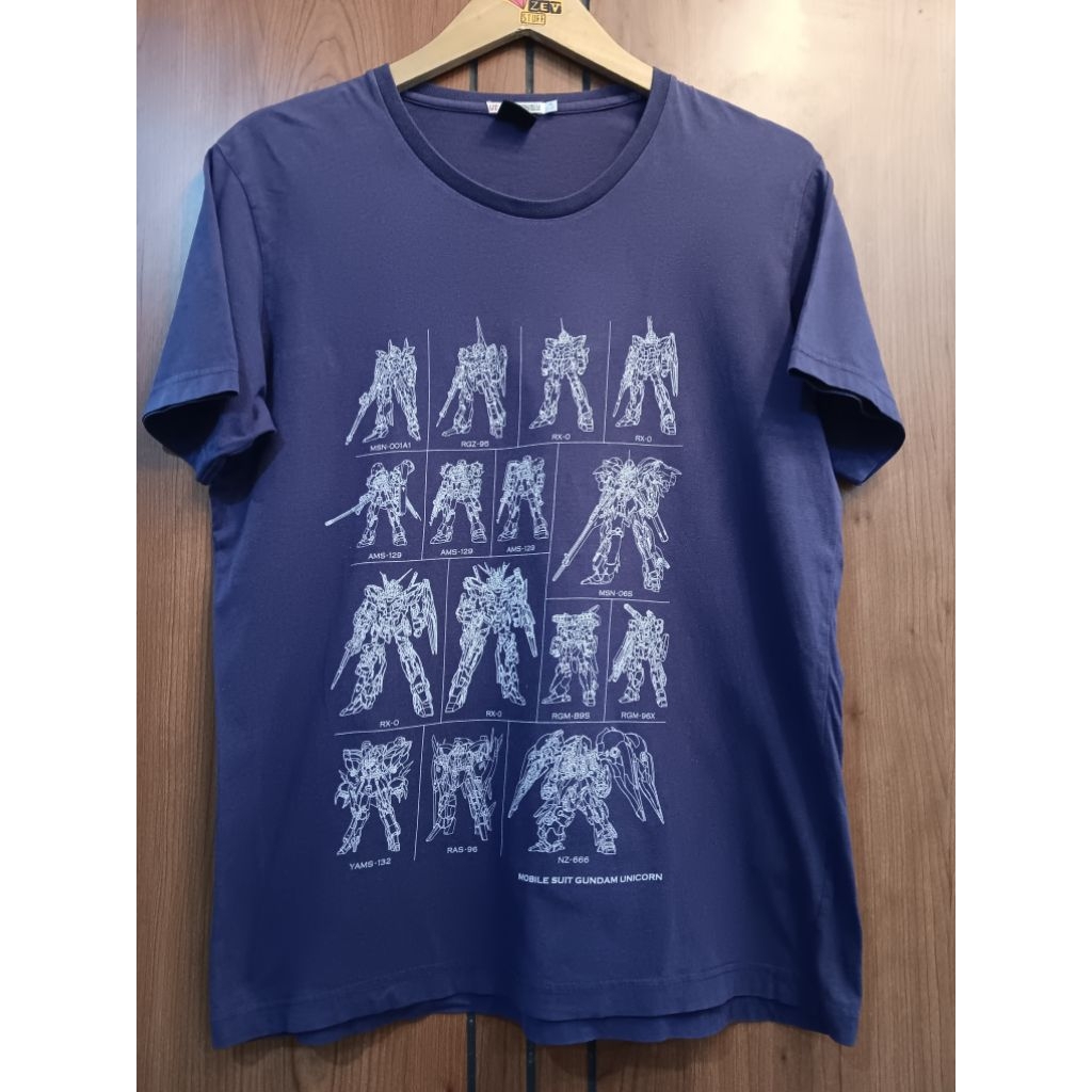 UNIQLO UT GUNDAM
