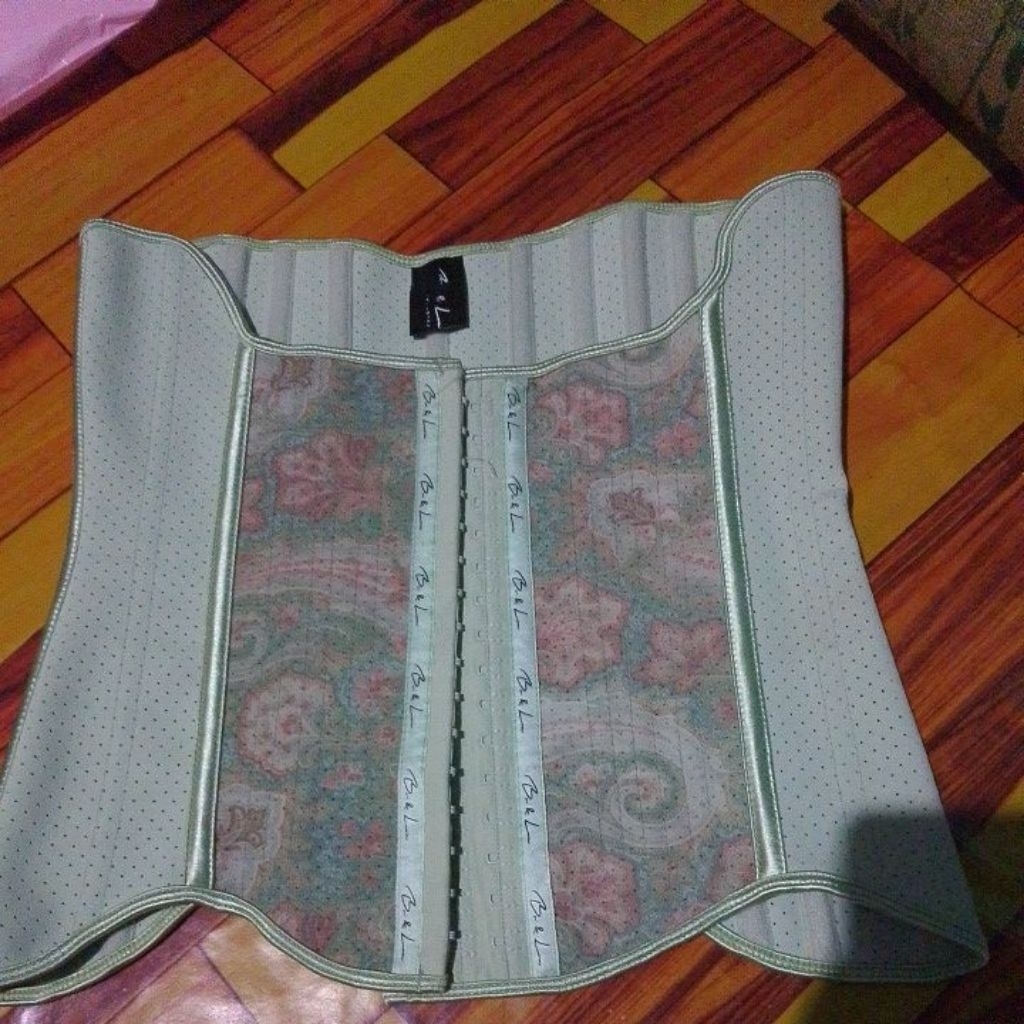 korset cikor bahan batik latex