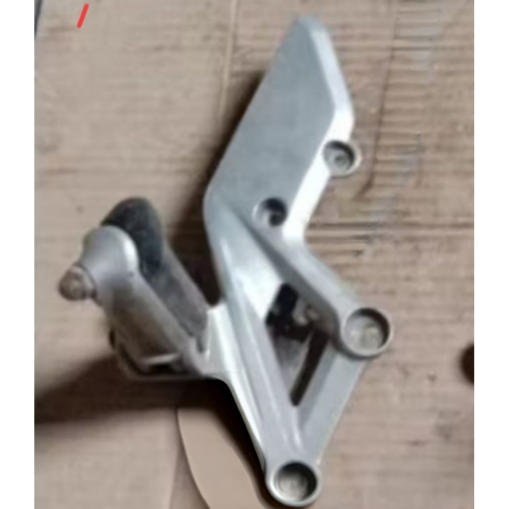 dudukan foot step depan 2nd ori cbr150 k45a I cbr250r