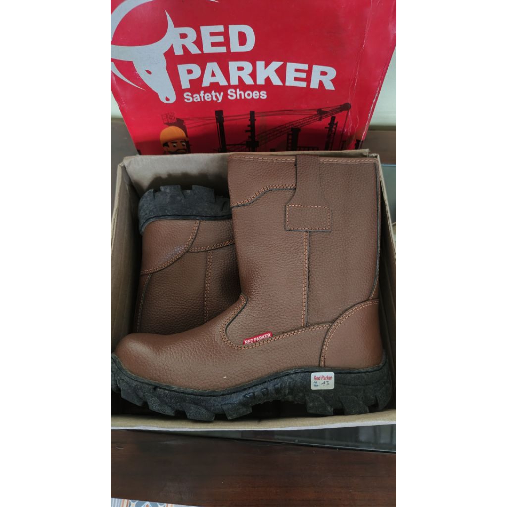 SAFETY SHOES RED PARKER no. 43 sepatu pria RED PARKER