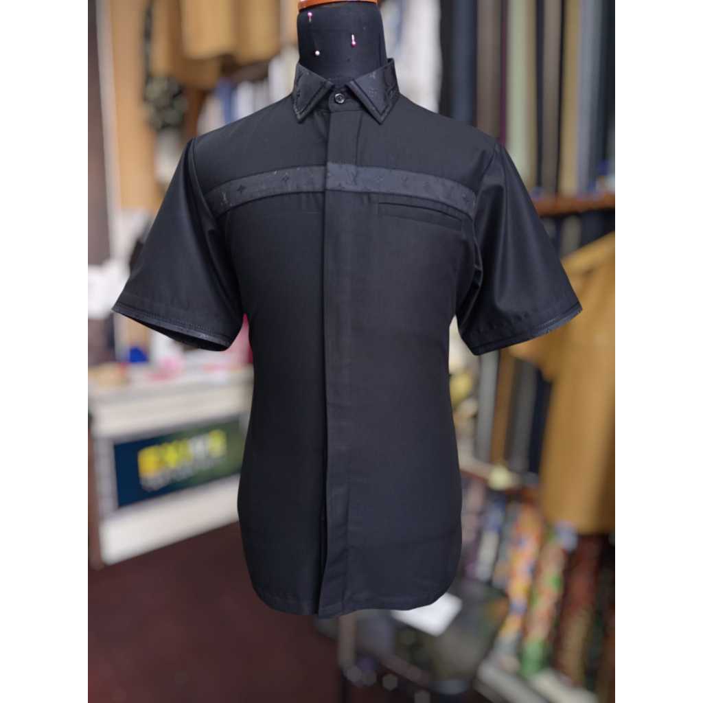 BAJU KEMEJA PRIA LENGAN PENDEK KEMEJA LV PREMIUM KEMEJA EXCLUSIVE KEMEJA HITAM PREMIUM KEMEJA TAILOR