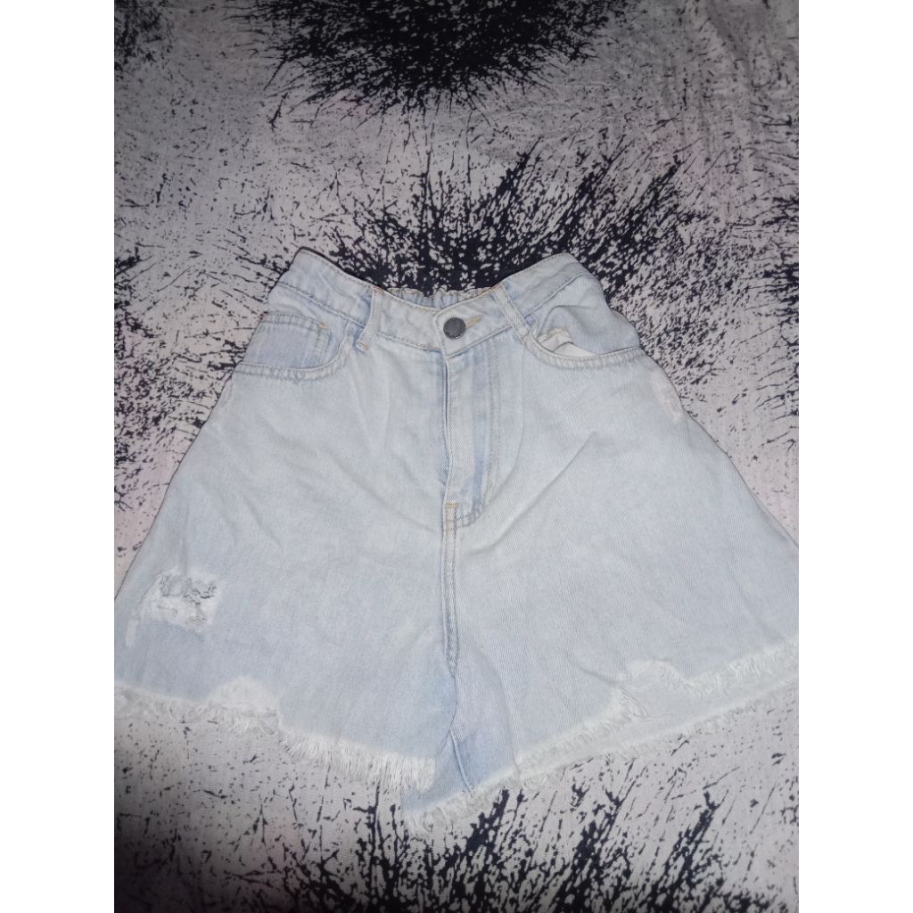 Celana pendek ripped COLORBOX