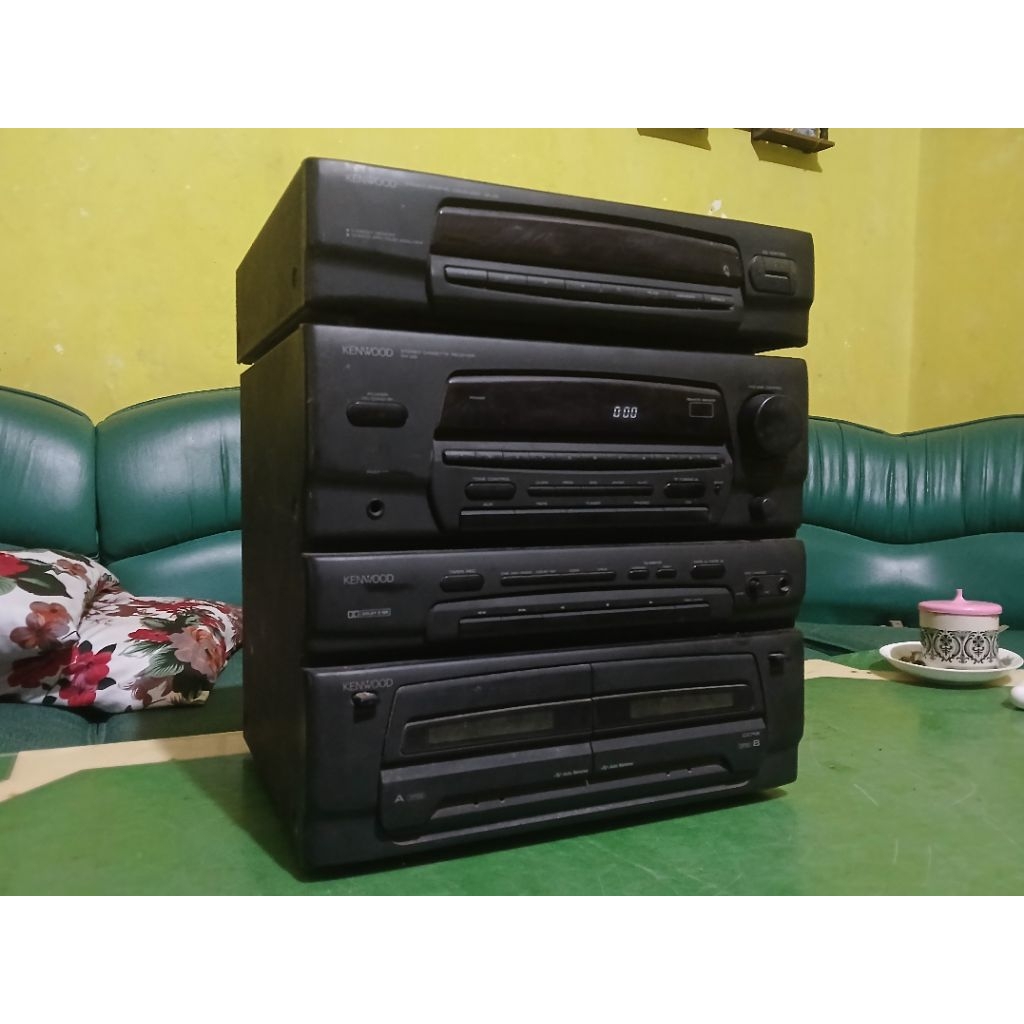 Head Hifi KENWOOD RX-28 dan Equalizer Kenwood GE-28