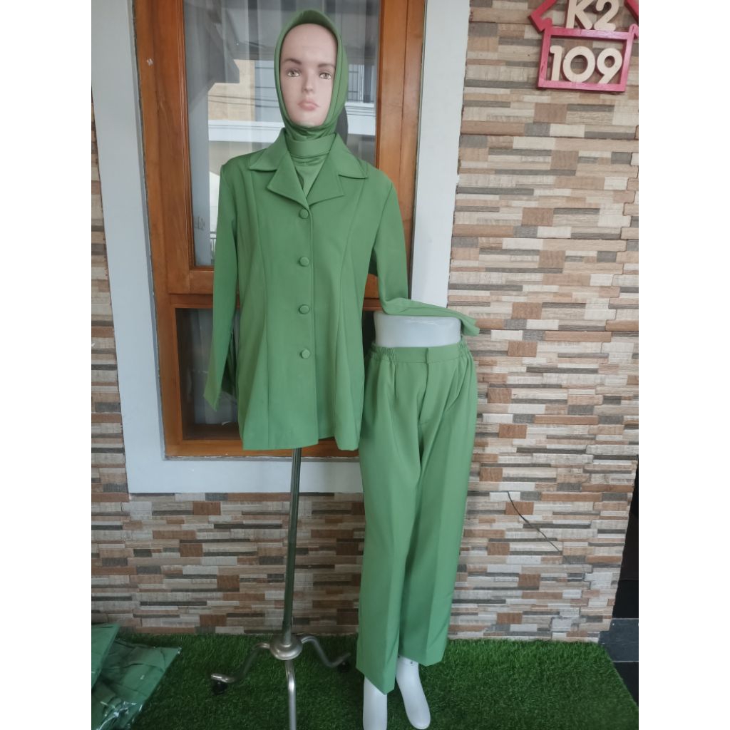 psl Persit bahan semiwoll ada sleting didada dan tangan