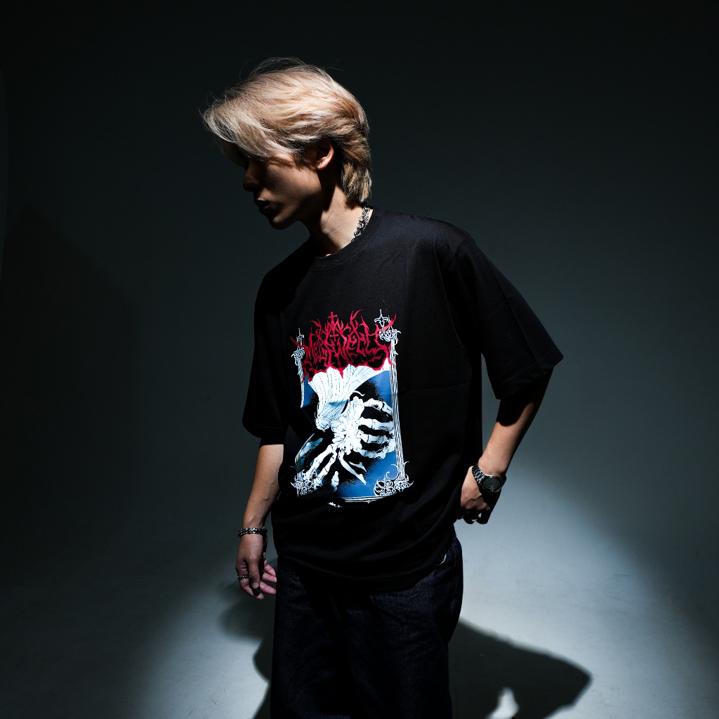 Meganeco GQ T-shirt Oversized Black - Absolute Fate