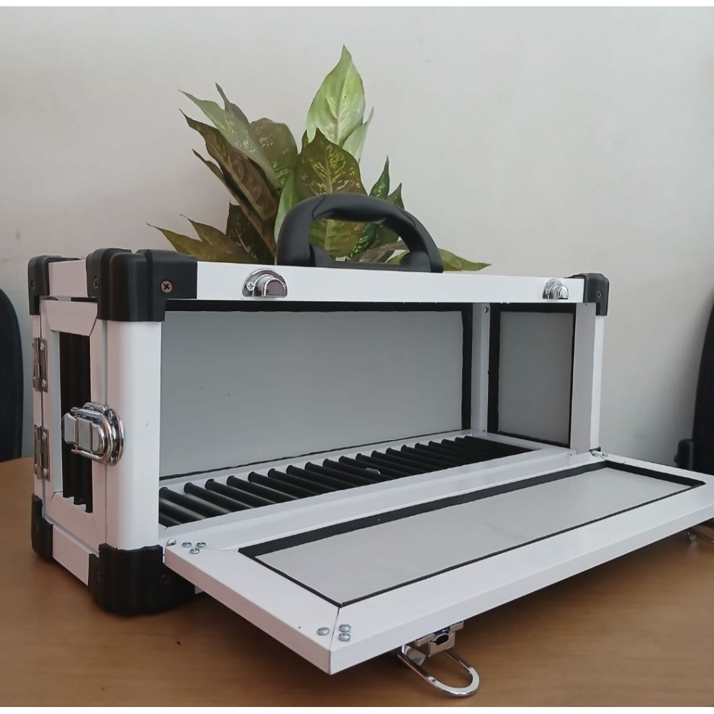 box burung macaw frefly