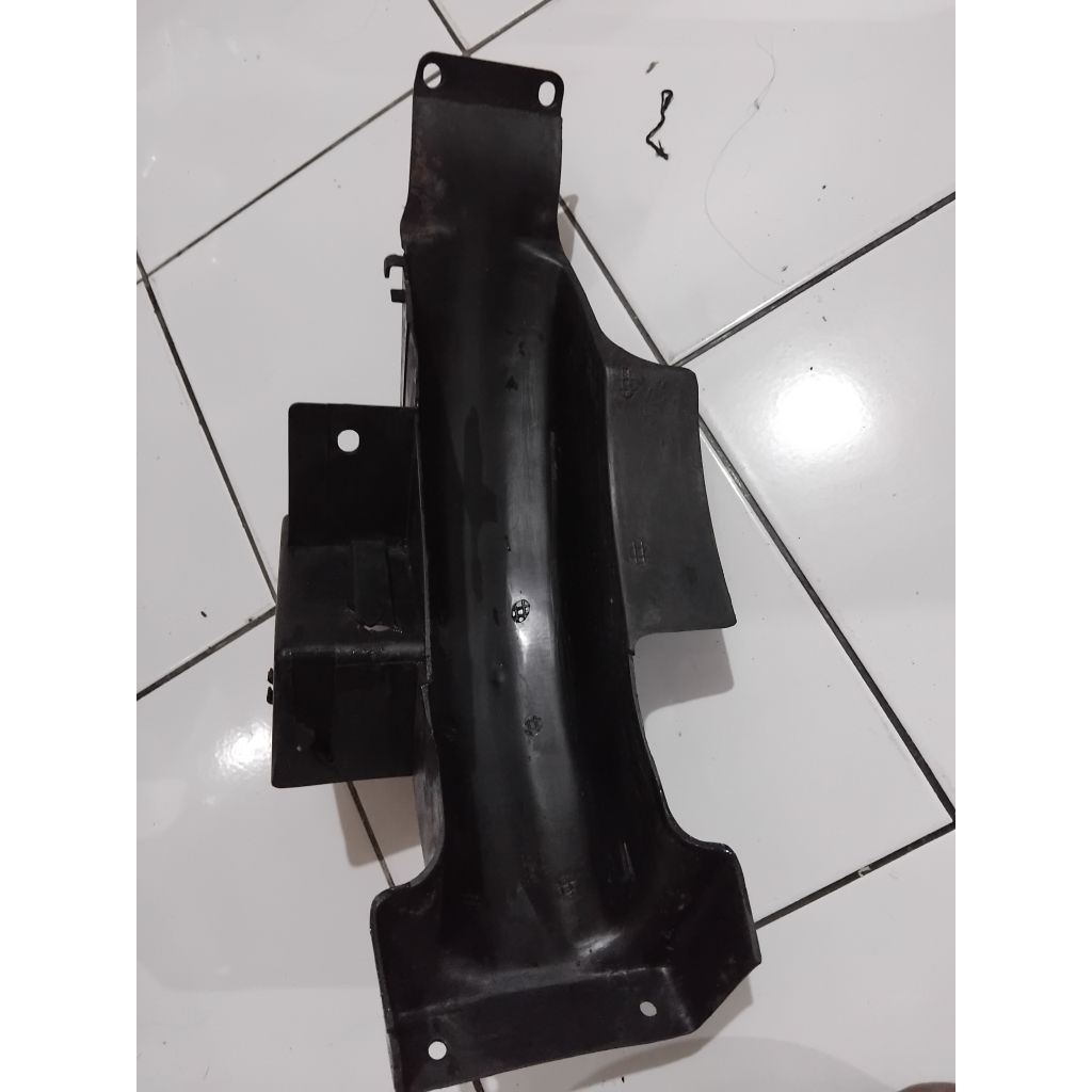 spakbor tengah  suzuki crystal