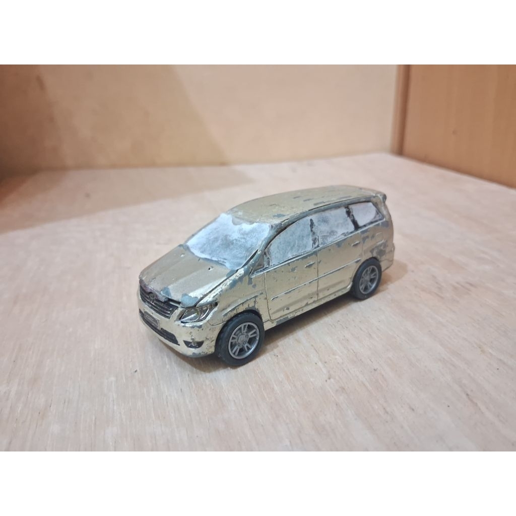 Diecast Grand New Kijang Innova 2011 Skala 1/43 Loose Junk Bahan Custom