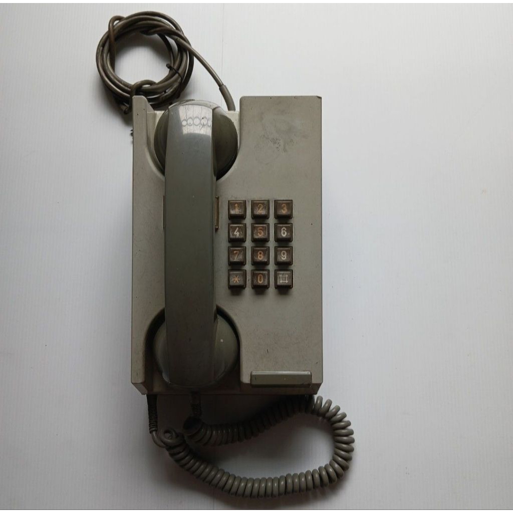 Telephone / Telepon Jadul Antik Vintage Kuno