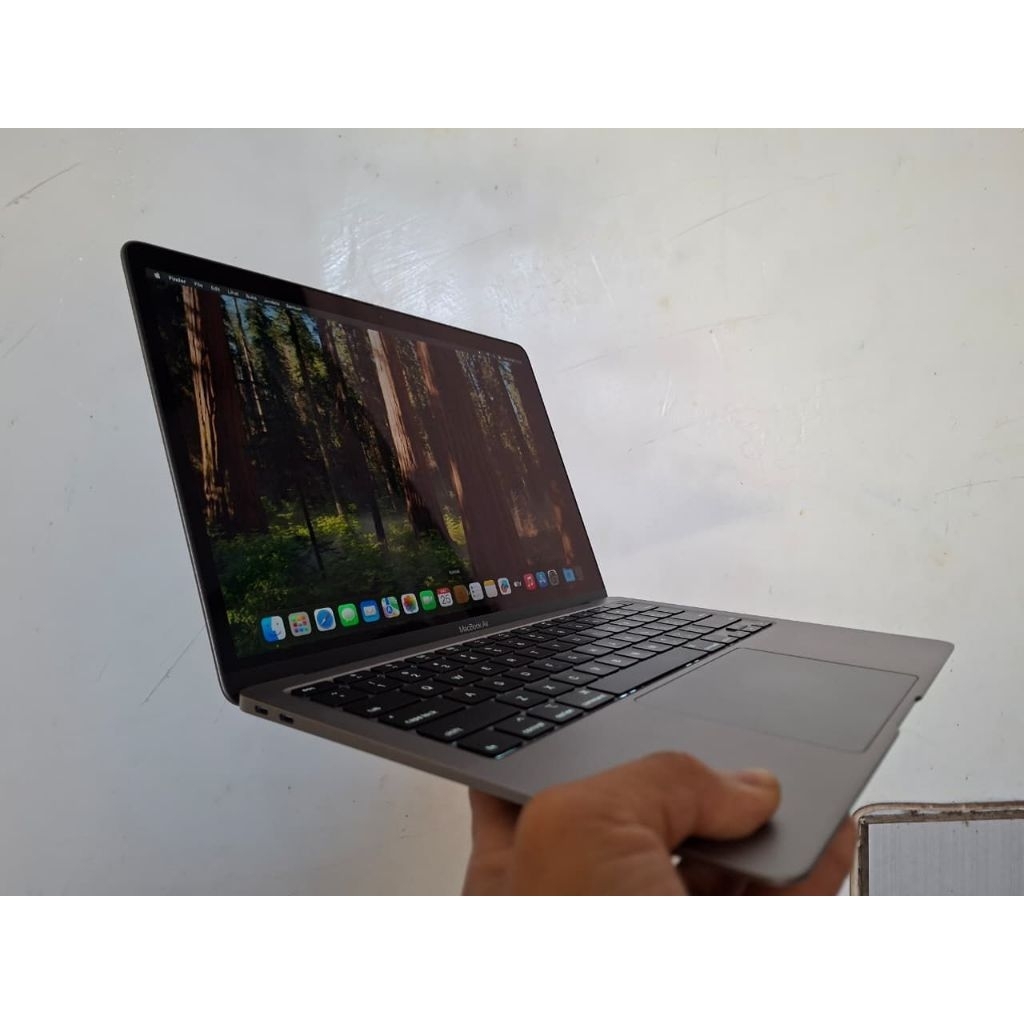 macbook air 2020 i3 8/256 mulus like new fullset