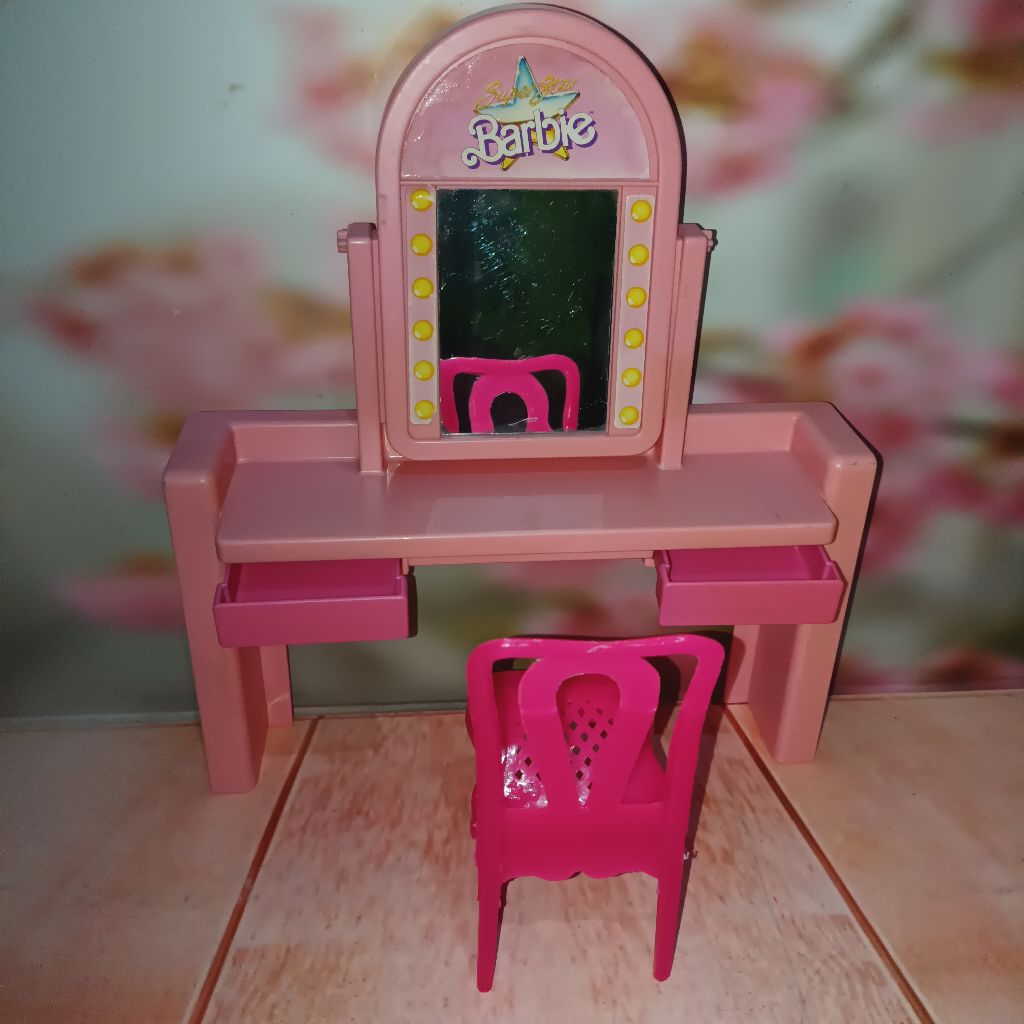 Meja Rias Barbie Vintage Preloved