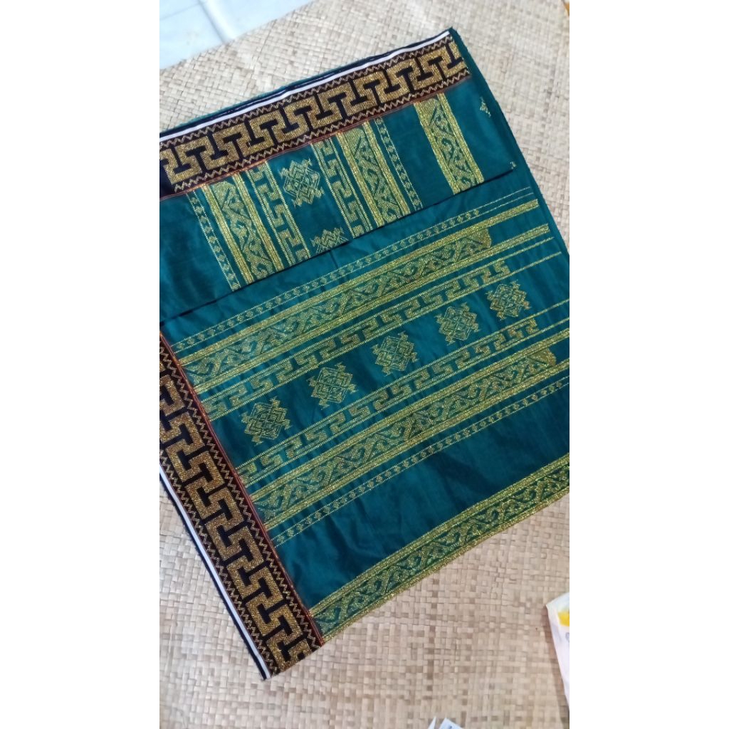 set sutra uis karo motif mandalika full kristal emas warna dasar hijau