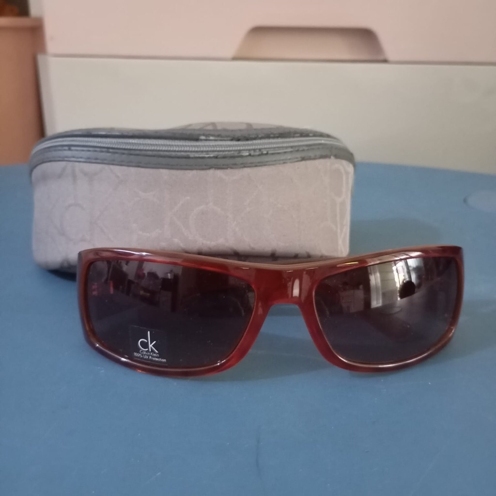 Kaca mata fashion brand CK (preloved)