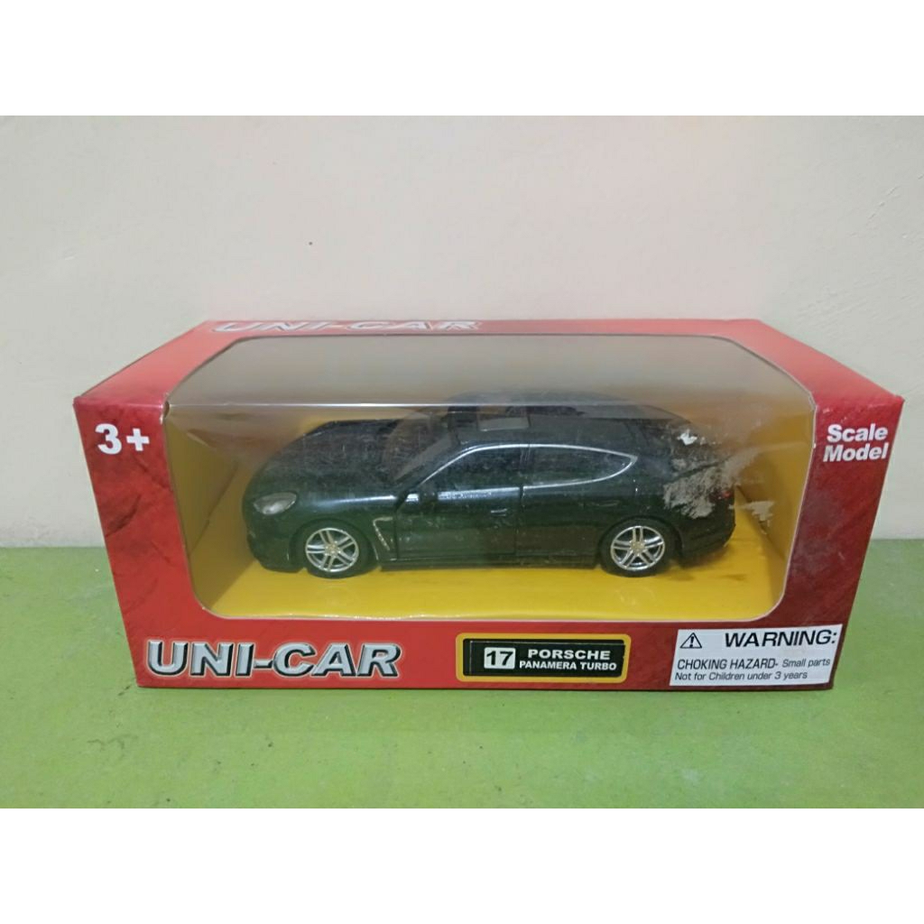 Diecast Uni Car 1:32 Porsche Panamera Turbo