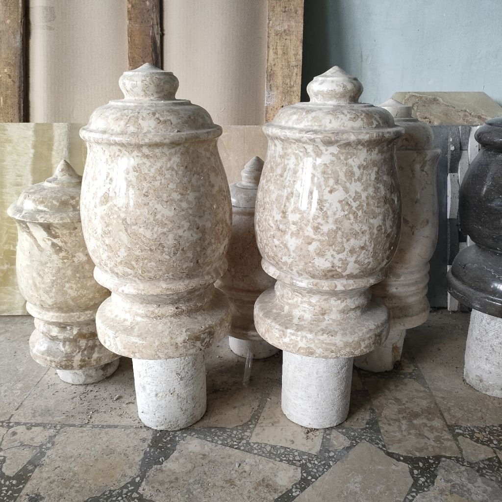 Sepasang nisan bulat solid batu marmer free ukir nama