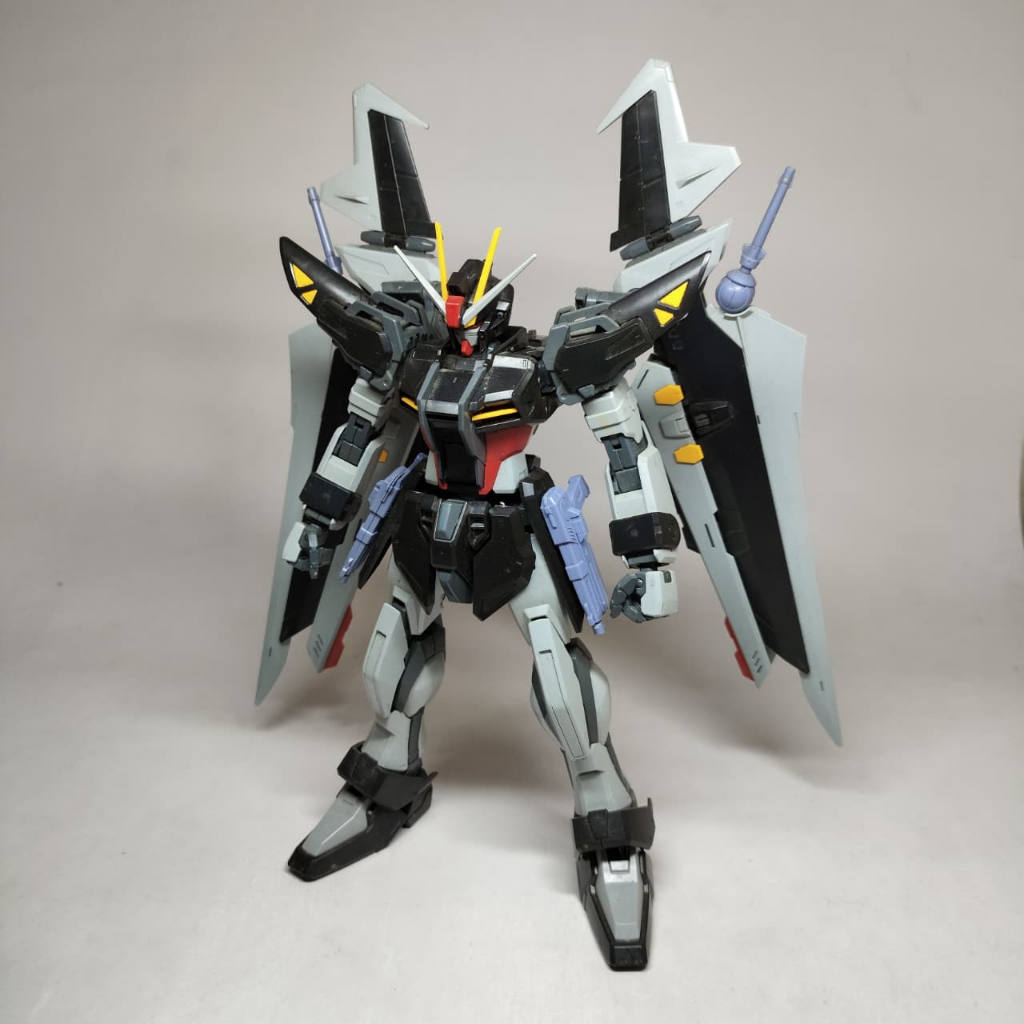 Bandai MG Strike Noir / Model Kit Gundam 1/100 2nd Sudah Rakit M019