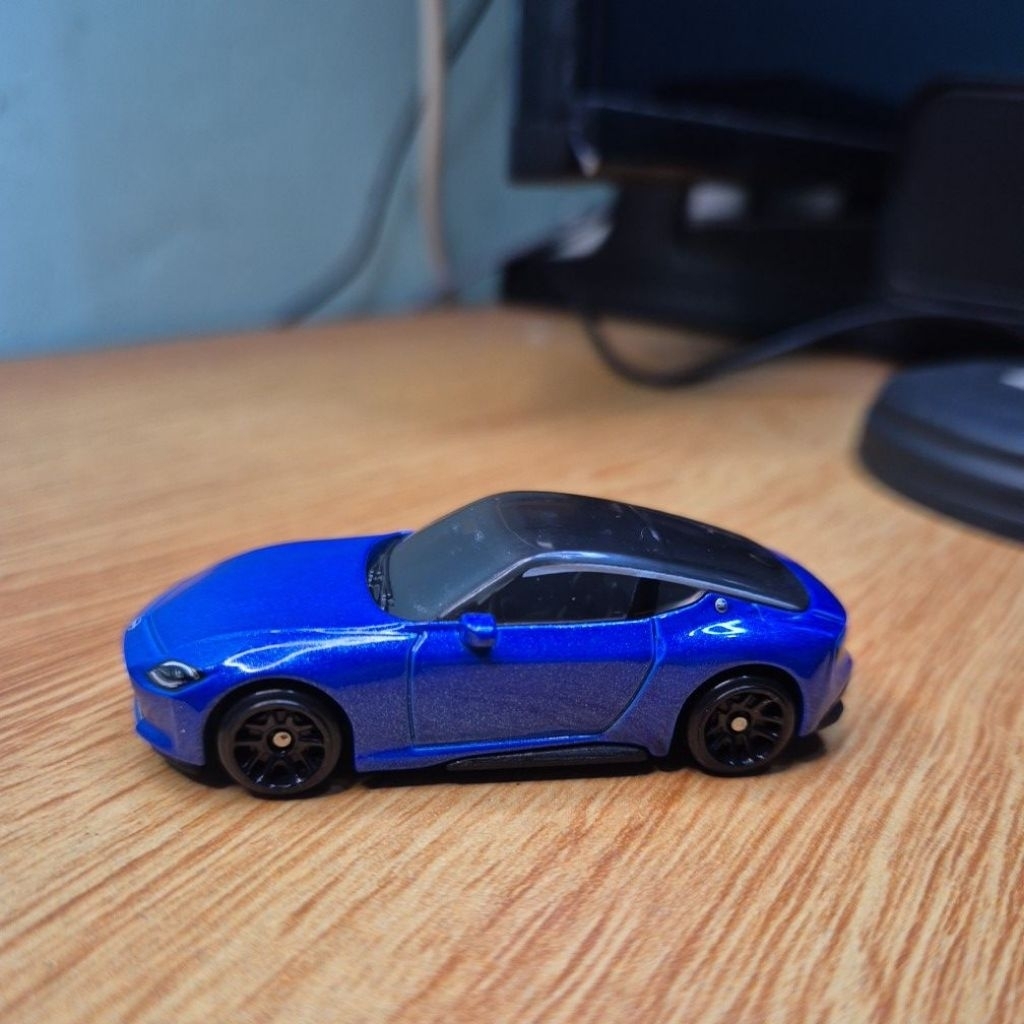 HOT WHEELS NISSAN Z BIRU LOOSE