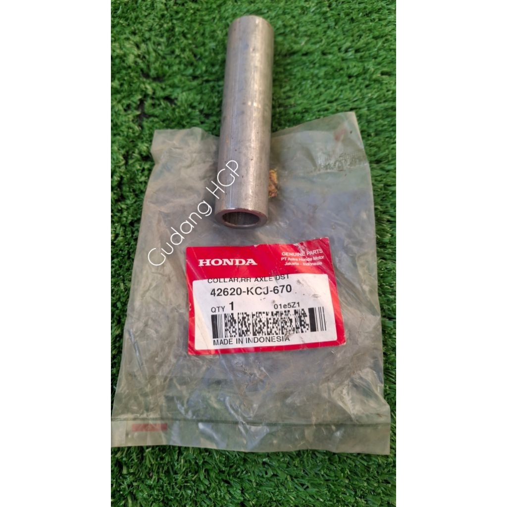 Collar RR Axle Dist Boss Tromol Belakang Tiger Revo 42620-KCJ-670 Ori Honda Genuine Parts