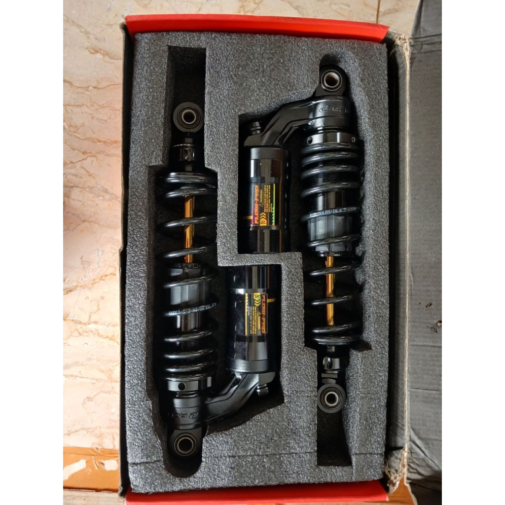 SHOCKBREAKER RCB FLOW PRO ORIGINAL RCB SIZE 320 SECOND LIKE NEW