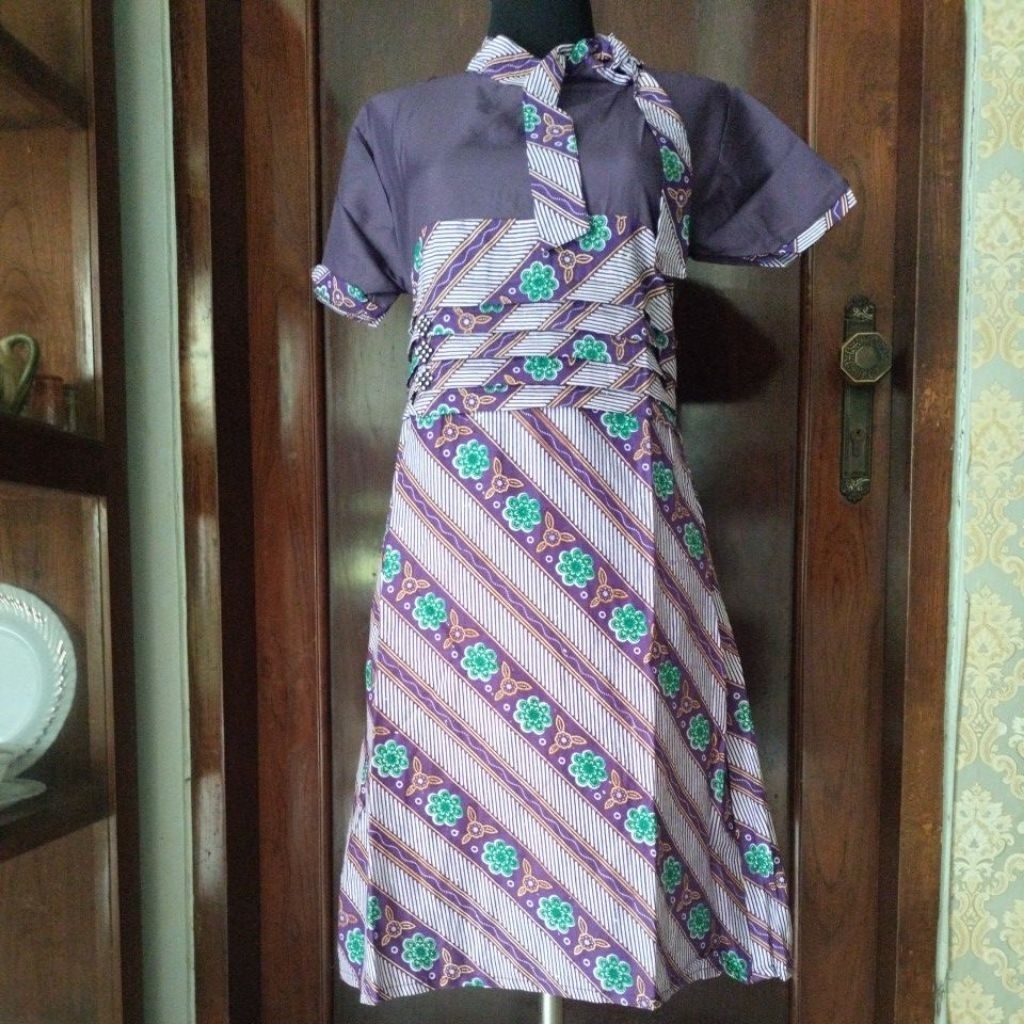 Pakaian wanita Midi Dress Batik kantor Formal Ungu Katun
