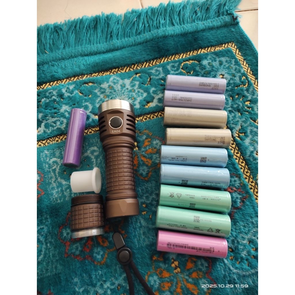 senter astrolux ea04.yang.13500.lumen + tabung kecil