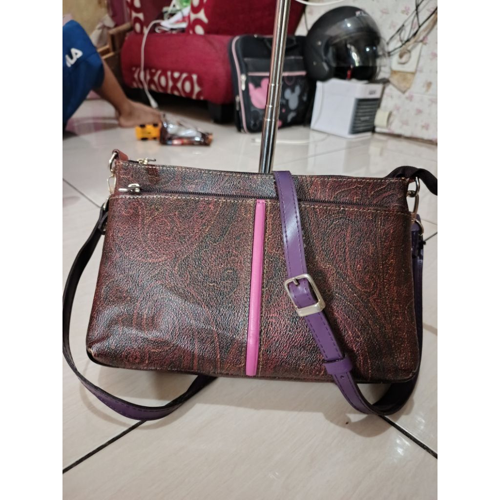 tas kulit seperti etro