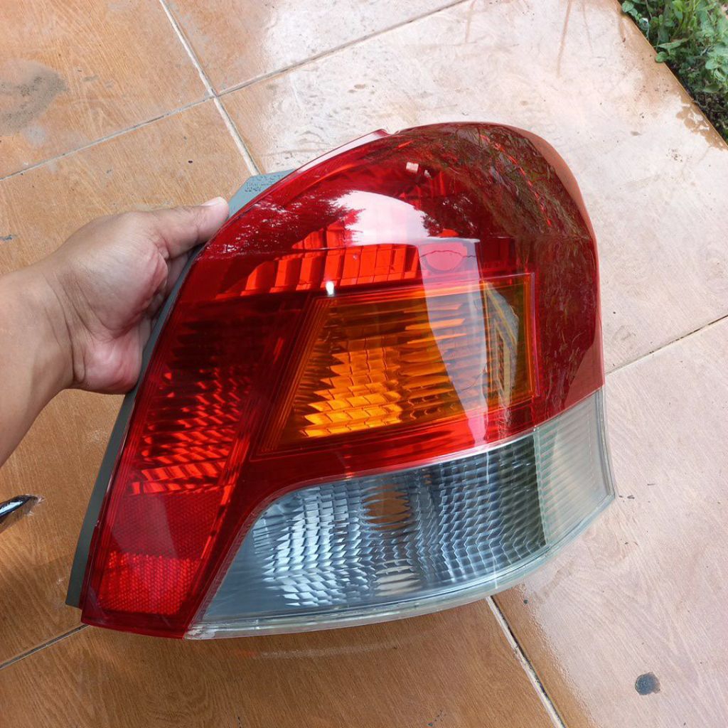 Stoplamp toyota yaris 2009/2011