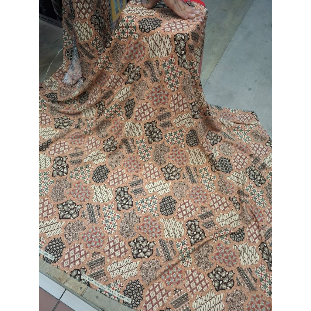NEW DESAIGN BAHAN BATIK SEMI SUTRA LEGENDA MADE IN INDONESIA, KAIN BATIK SUTRA FOIL LEMBUT MOTIF JAW