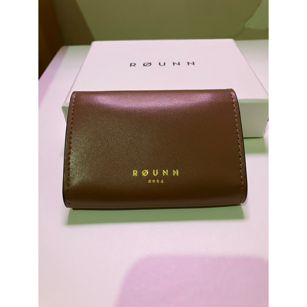 AccordianWallet OakWood Rounn2014