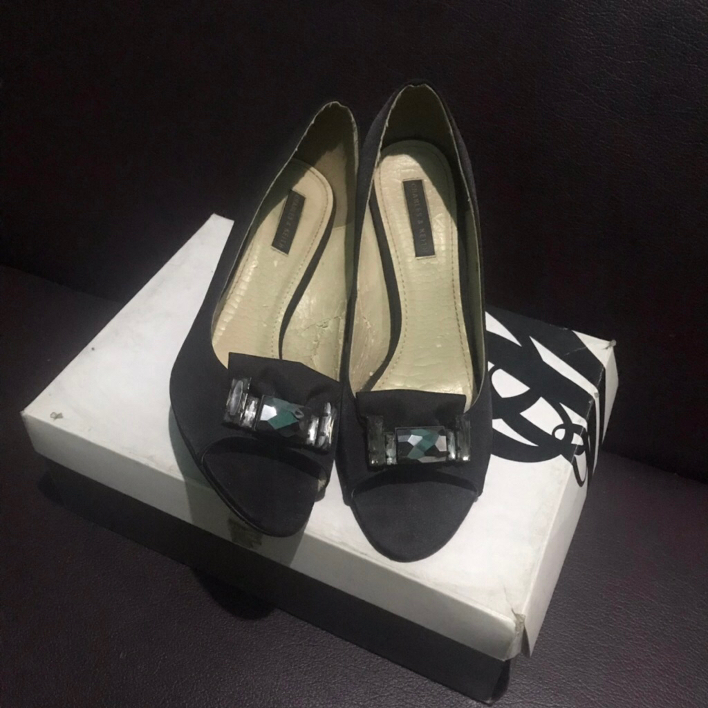 Preloved Heels Charles and Keith Hitam Black