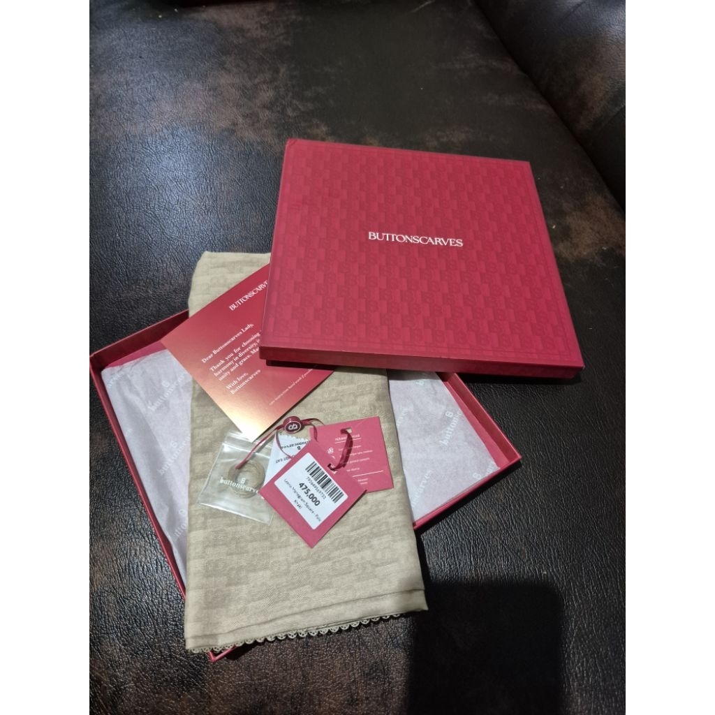 preloved hijab buttonscarves