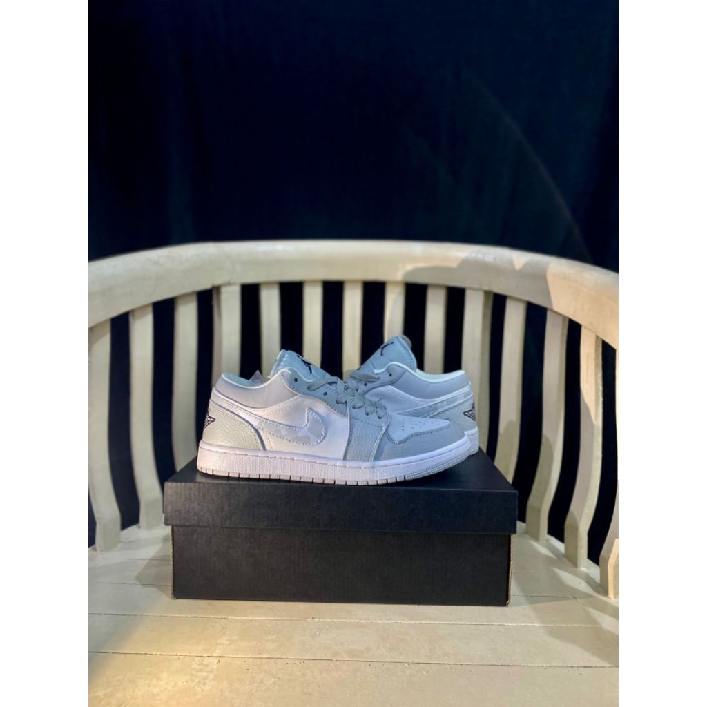 Sepatu sneakers pria jordan camo low