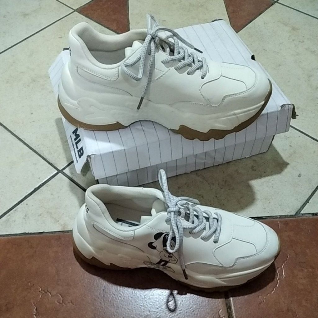 preloved sepatu mickey mouse MLB