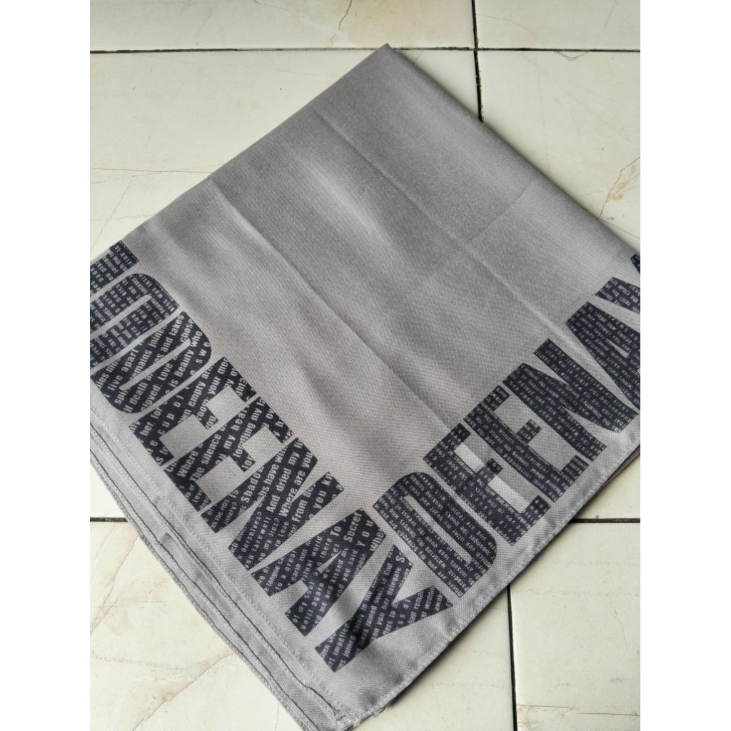 READY deenay paper grey /DEENAY PL/DEENAY PRELOVED/DEenAY SCRAF,deenay murah,deenay sale deenay hija