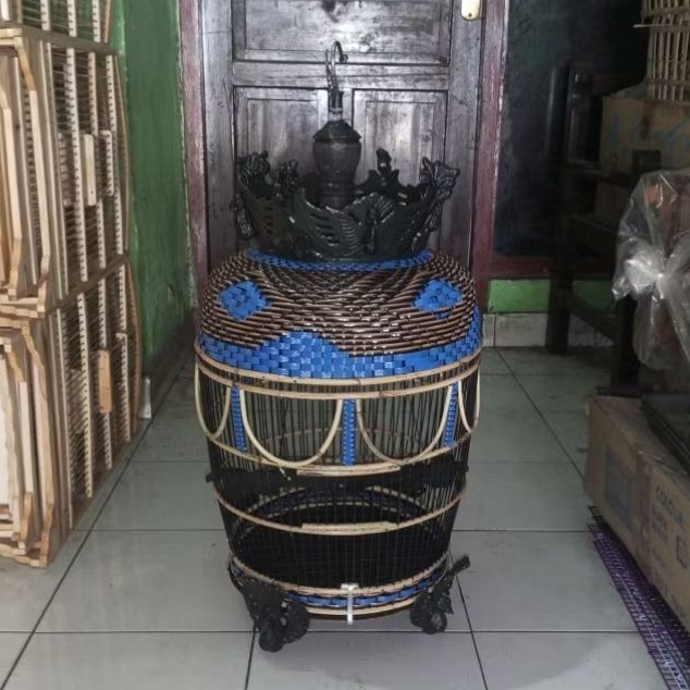 KANDANG BURUNG PERKUTUT MAHKOTA ROTAN RAJUT SINTETIS - SANGKAR BURUNG