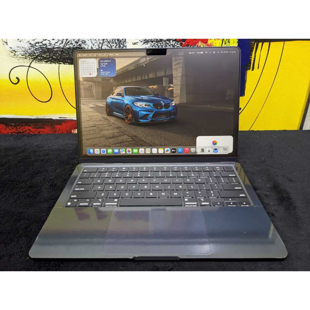 Laptop Apple MacBook Air M2 2022 8/256 mulus