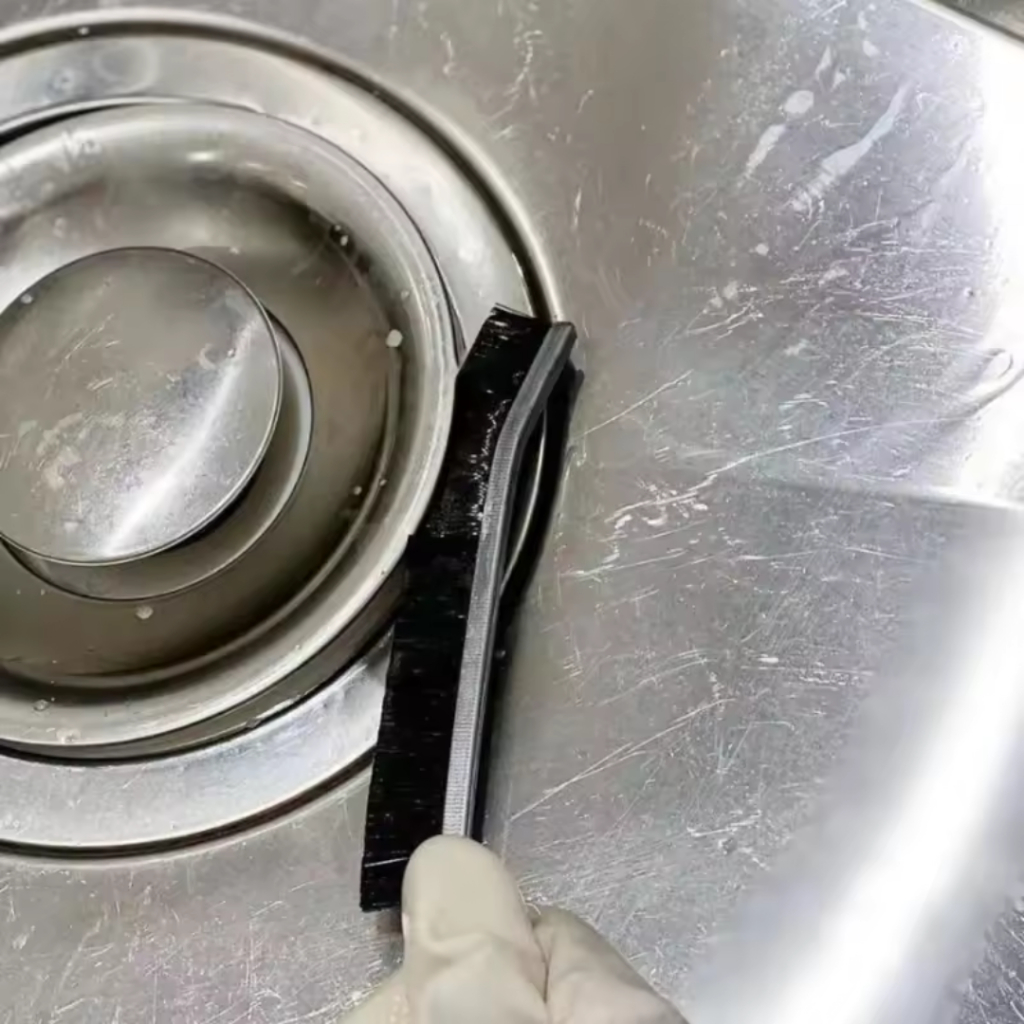 Sikat Panjang Pembersih sela ubin, sudut dapur, kamar mandi, wastafel, dan sela jendela