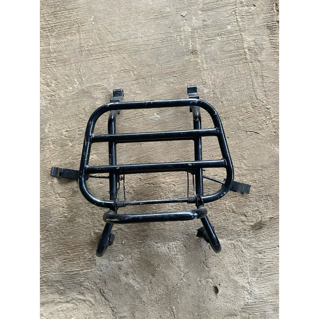 rak depan vespa