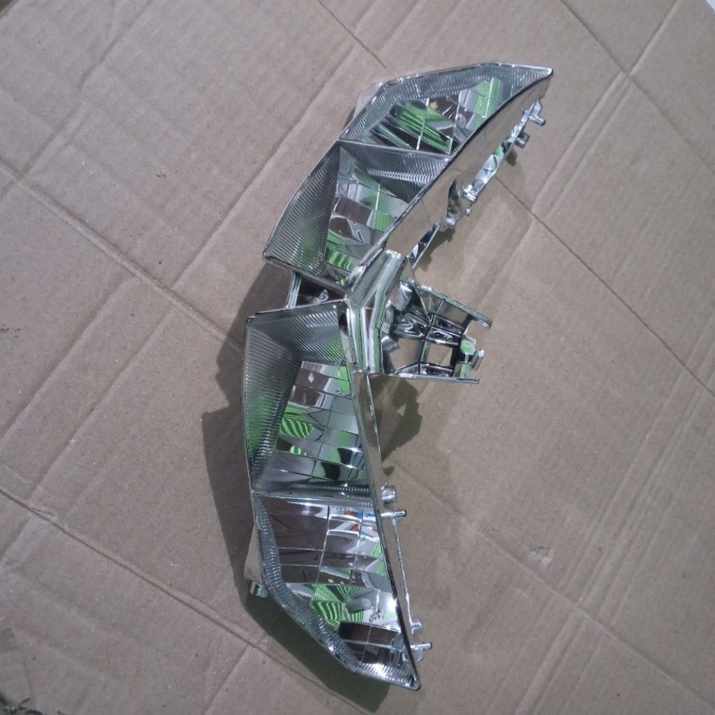 reflektor lampu motor Vario 150-125 2018-2023 original