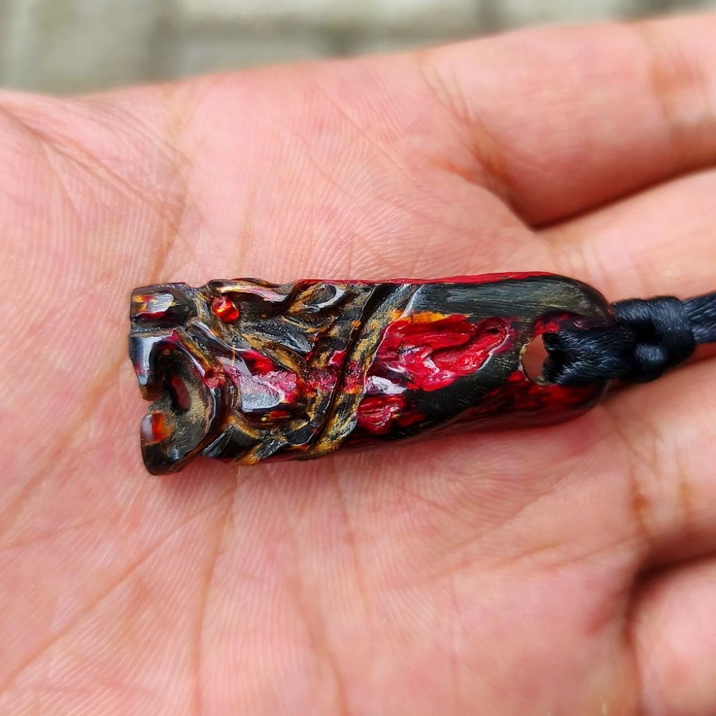 Kalung Akar Bahar Merah Tembus Cahaya Ukir Macan Asli Berkualitas / Kalung / Akar Bahar Asli