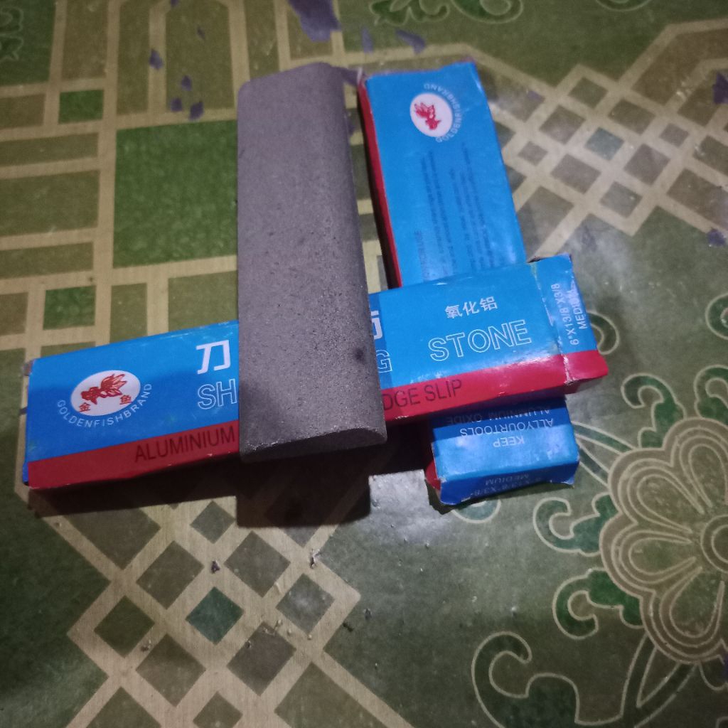 Batu Asahan pisau sadap karet