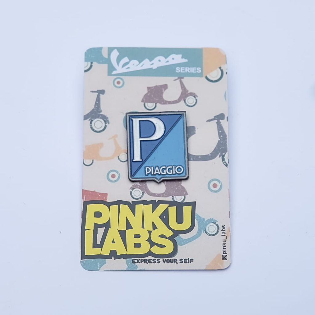 enamel pin Vespa P / piaggio
