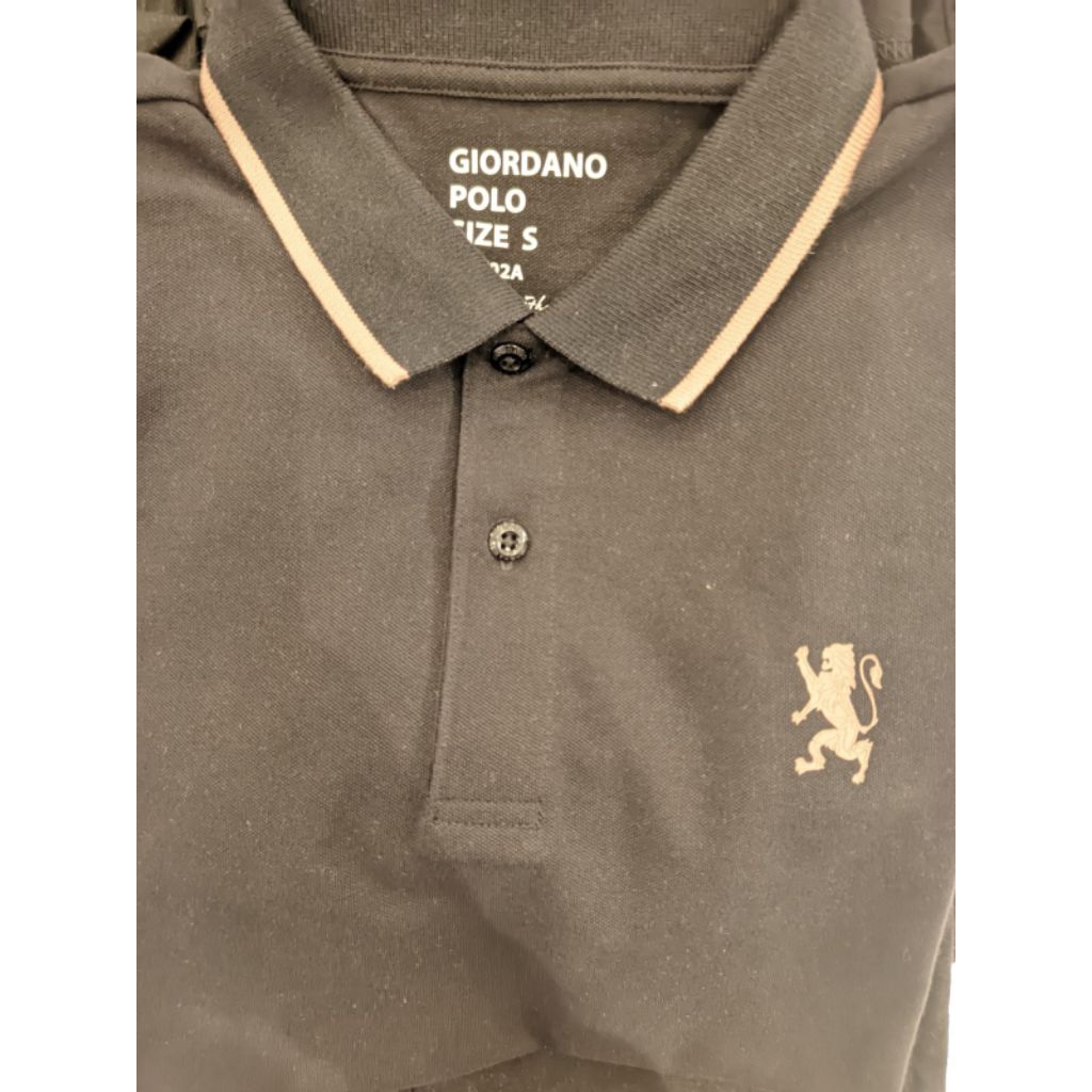 Kaos polo kerah mini lion giordano