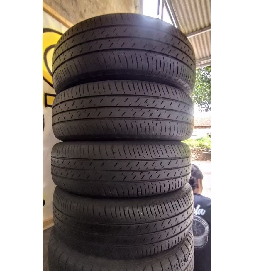 Ban mobil 175/65 R14 bekas baik dan tubles