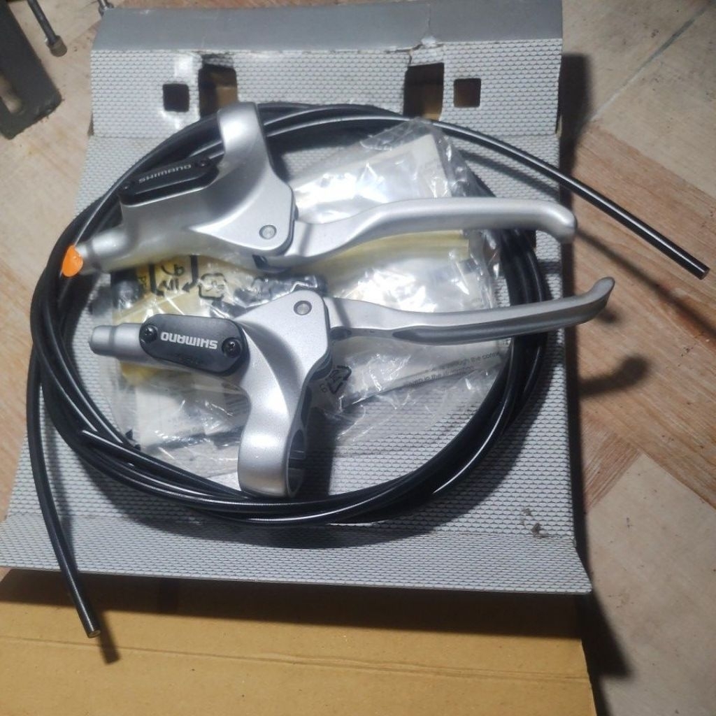 Brake Lever Sepeda Shimano Deore LX T605 Left and Right