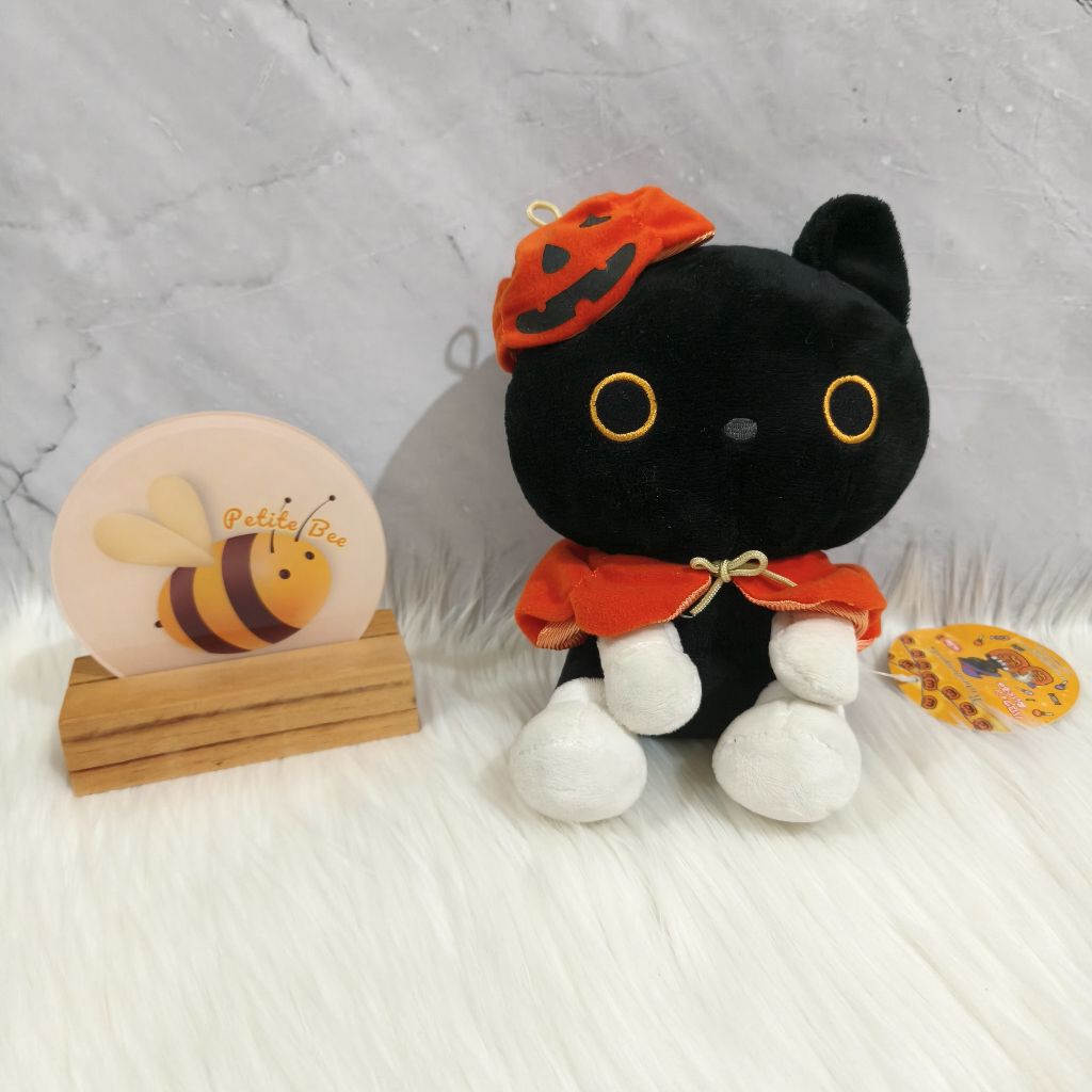 Boneka Kucing Kutusita Nyanko Kostum Labu Halloween Original San-x